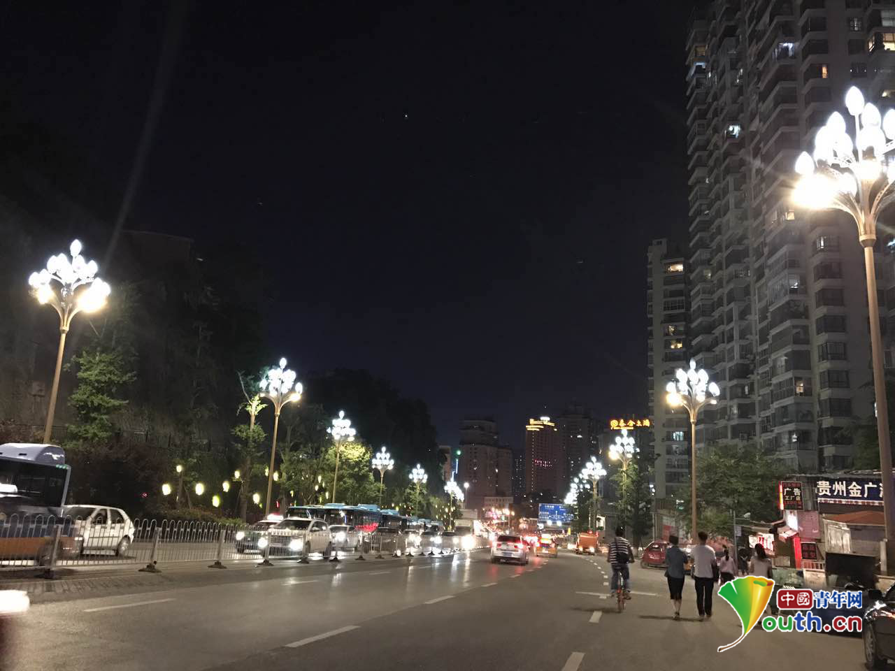 【砥礪奮進的五年·聚焦大數據】“我”看數博:搞大數據已成為貴州發展的新機會 【砥礪奮進的五年·聚焦大數據】“我”看數博:搞大數據已成為貴州發展的新機會