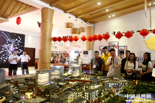 �Ƅ��K�^���d ����������ȫ��С�����Gɫ����֮·