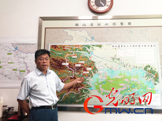 【中國夢·大國工匠篇】李瑞清:與水共舞30年 匠心打造綠水青山 【中國夢·大國工匠篇】李瑞清:與水共舞30年 匠心打造綠水青山