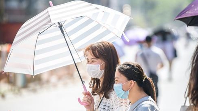 �ߜس�ɫ�A����Ч��300С�r������+���L����K�ڵ�؛��