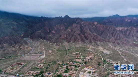 �����Aȫý�^�l�������҂���С������Q��(zh��n)�Q��Óؚ���ԡ��D�Ļ��ӣ���6����ԭ�Ͼ`�ŵĹ�â���������ຣ�������ؚ�������Ĺ���