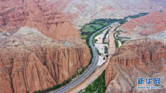 �����Aȫý�^�l�������҂���С������Q��(zh��n)�Q��Óؚ���ԡ��D�Ļ��ӣ���8����ԭ�Ͼ`�ŵĹ�â���������ຣ�������ؚ�������Ĺ���