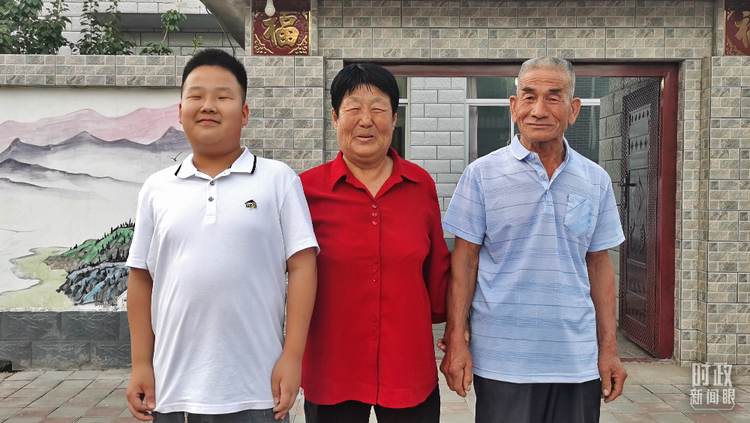 �r������ح�����M�P�I�~������ƽ����ӛ�е�֮��