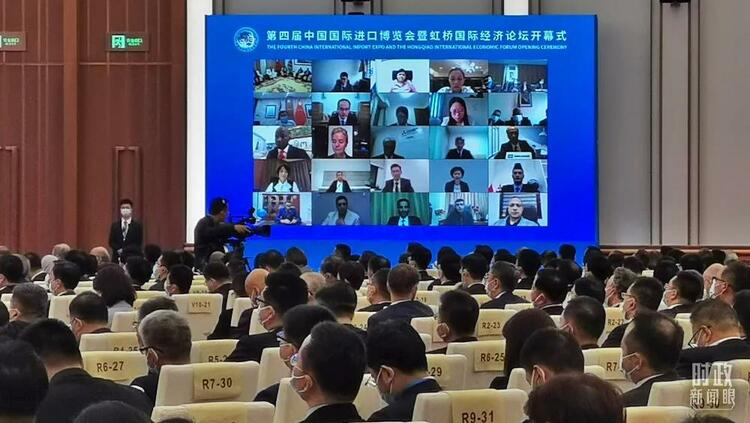 �r������ح�ġ��傀һ���x������ƽ���M�����_Ļʽ�ϵ���ּ���v