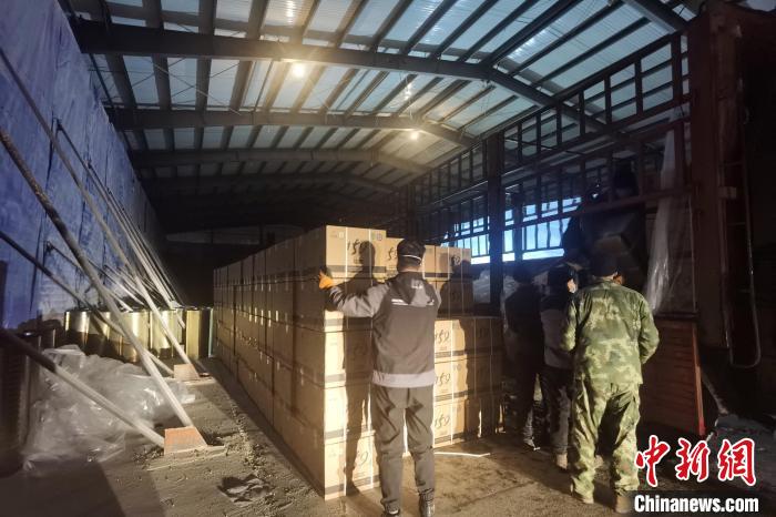 跟訪寒冬戰疫“夜航人”:愛在黑河黎明破曉前