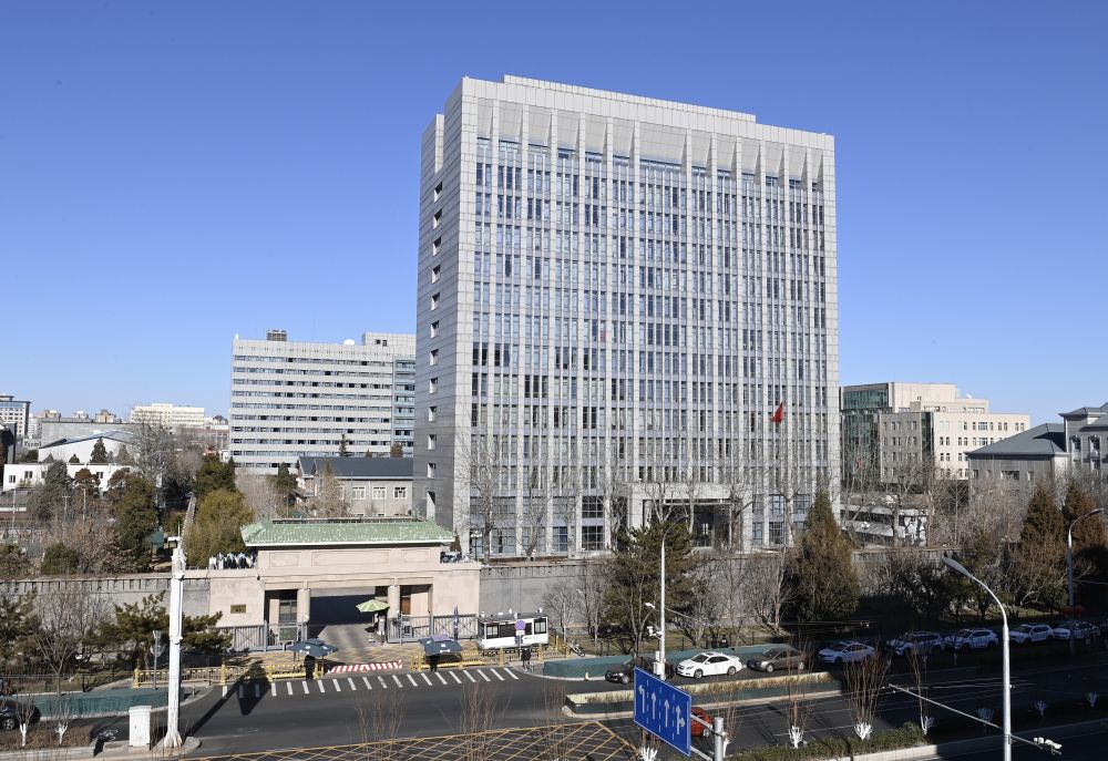 �������Ҹ��� �A�Úvʷ����(d��ng)������(xi��)��ʮ�Ō�����o(j��)ί����ȫ��(hu��)���_(k��i)֮�H