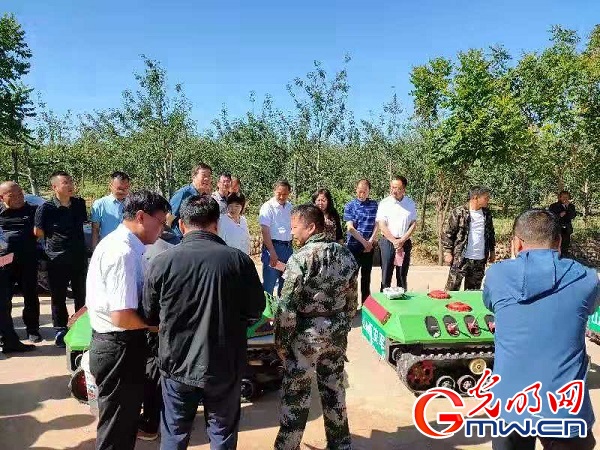 【新春走基層】無人機“種出”的水果有什么不一樣?探訪這群退役老兵的創(chuàng)業(yè)故事