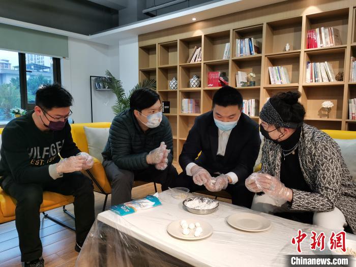 �����A�컨����Ը�������_��Ԫ������Ԓ�F�A