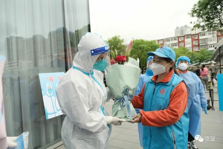 ����ס����������տ옷��