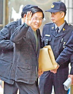 陳水扁稱(chēng)李登輝曾給蔡英文200萬(wàn)“研究費(fèi)”