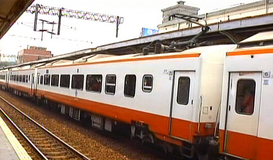 ��Ӎ���_�F�����Ů�ӳֵ����� �����Ʒ�