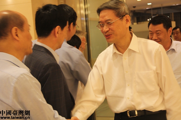 6月28日晚22時(shí),國臺辦主任張志軍率團(tuán)抵達(dá)北京,結(jié)束訪臺之行 6月28日晚22時(shí),國臺辦主任張志軍率團(tuán)抵達(dá)北京,結(jié)束訪臺之行