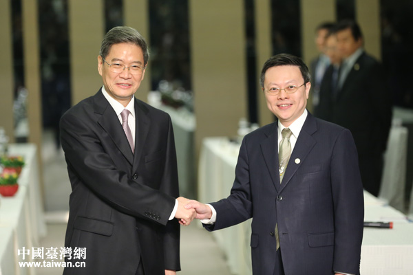 �״θ��_���L�ć��_�k���Ώ�־܊���c�_�������ί����ί�������e�еڶ�����ʽ���棬�_�ɷe�O���R