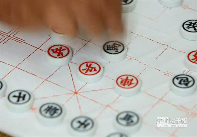 �����߼ҵ����u�������������á��ڡ��Ե����R���󣬸ߺ�����܊�����W���|���y����־��Ҫ��Ę�RӢ��