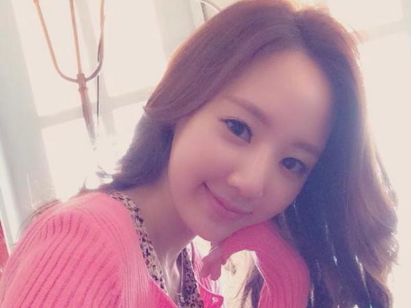 氣質(zhì)美女Elise Ch捐出300萬元助高雄救災(zāi) 氣質(zhì)美女Elise Ch捐出300萬元助高雄救災(zāi)