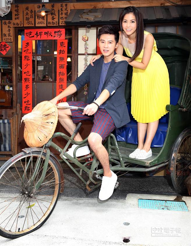 任容萱李國毅再合體 甜蜜“套牢” 任容萱李國毅再合體 甜蜜“套牢”