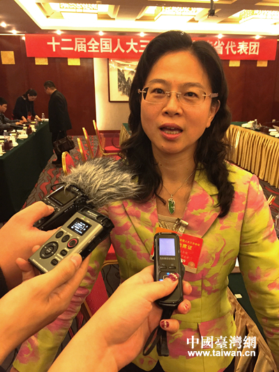 �_(t��i)������������