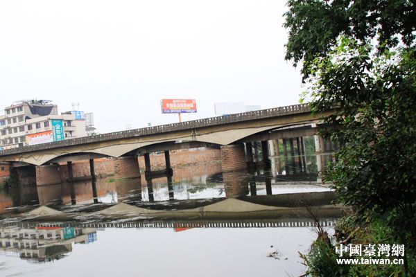 ����������·�͘��Ĵ�����Ԯ���ȣ���ü�Ӵ�򡣣��Ї��_���W ������ �z ��