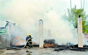 中大南方學院“男神”老師刷爆學生朋友圈(圖) 中大南方學院“男神”老師刷爆學生朋友圈(圖)