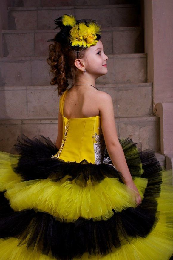 �������ˊʘ�Ӎ ���_˹�}��ͯģ��������(Angelina Kurkina)�l��һ�M����,��Ƭ��С�������Ͱ�׃,�·��`�䷲�g��