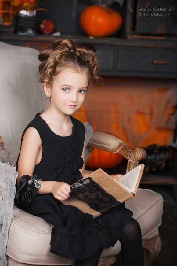 �������ˊʘ�Ӎ ���_˹�}��ͯģ��������(Angelina Kurkina)�l��һ�M����,��Ƭ��С�������Ͱ�׃,�·��`�䷲�g��