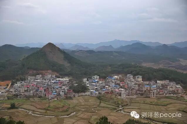 廣西16歲“娃娃夫妻”:我們還沒有養家的能力 廣西16歲“娃娃夫妻”:我們還沒有養家的能力