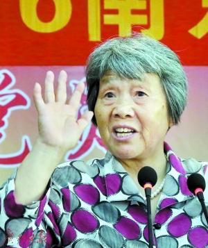 大媽為找妹妹辦尋親活動 16年幫200人找回親人 大媽為找妹妹辦尋親活動 16年幫200人找回親人