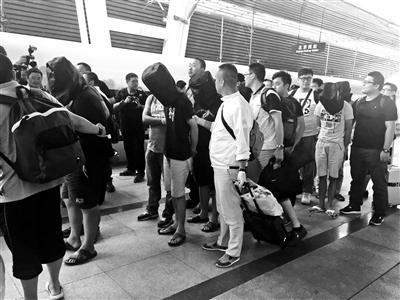 ���u�𰸡��p�_�F�ﱻѺ��ؾ� ��ǧ�˹����_200�f