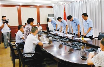 農婦坐11年冤獄申635萬賠償 法院副院長鞠躬道歉 農婦坐11年冤獄申635萬賠償 法院副院長鞠躬道歉