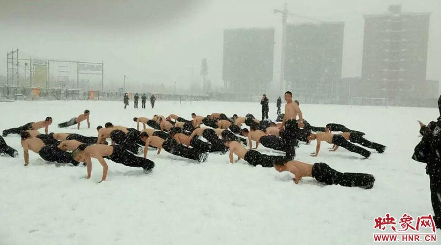 ���ϸ�У�W��ðѩ�ಲӖ�� �W�ѷQ��ԓУ�Ă��y