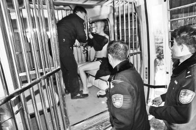 һ����Ը�𴲵ġ���ه�����������Ǝ��Ͼ�܇����