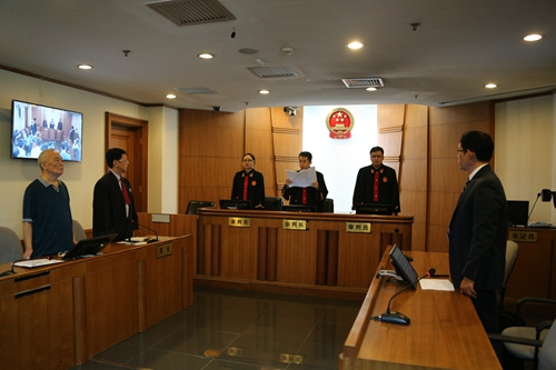  ����һ�����ЬF���D������һ��Ժ���D