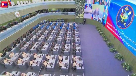 ���F�ڣ��𰸁��ˣ������f�������_˹ȫ�w�߼�܊�ٶ�����������^�������ң��@������A���ң������ʂ�����S�r�ϑ���������