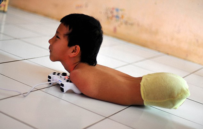 �DƬĬ�J(r��n)��(bi��o)�}