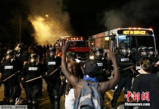 һЩ���h����ؓ؟�S������ķ�������Ͷ�S����ƿ���������������Ɖ�ͣ�ڬF(xi��n)���ľ���܇�v��