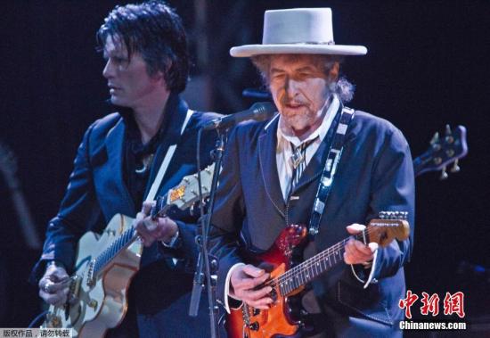 2011�꣬�ς���Ӣ�������M���ݳ���