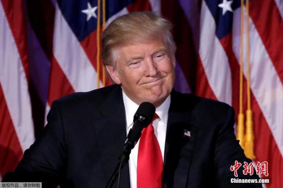 當地時間11月9日凌晨,唐納德·特朗普宣布,希拉里·克林頓已經致電給他,祝賀他贏得2016美國總統大選。美國共和黨總統候選人特朗普成功逆轉選前的不利局面,擊敗民主黨候選人希拉里·克林頓。