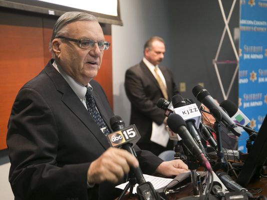 美亞利桑那州警長稱調查表明奧巴馬出生證明系偽造 美亞利桑那州警長稱調查表明奧巴馬出生證明系偽造