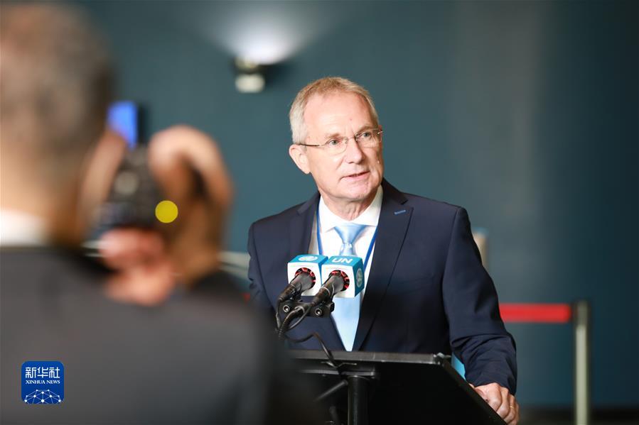 �����H����1���������⽻�ٿ���ϣ��(d��ng)�x��77��(li��n)�χ������ϯ