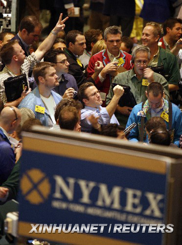 11��7�գ����׆T���������~�s��Ʒ��������(n��i)�����������������͎�潵��С���A(y��)�ڼ��Ј��@�����£�7�ռ~�sָ��ԭ���ڃr΢��0.33��Ԫ�����Ј�ÿͰ96.37��Ԫ�����̓r��(d��ng)��P�Є�(chu��ng)98.62��Ԫ�vʷ�¸ߡ� ���A��/·͸