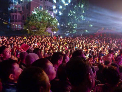 北京市朝陽區清河營村村委會副主任馬林祥,高調為兒子連擺3天婚宴