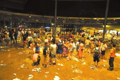 6��27�գ��l����ը���˂��ۼ����±��а���ˮ�Ϙ��@�Ŀյ��ϡ����A��l