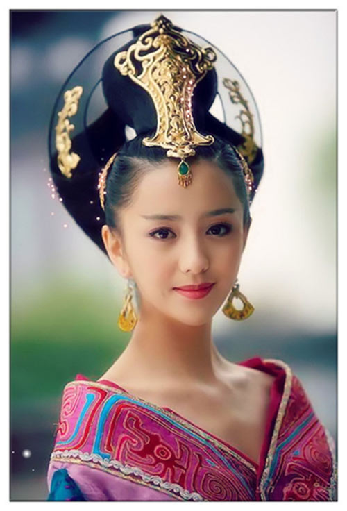 ����Ƴ��ݡ���������ʮ���һ��� Ů�ǽ^�����b����