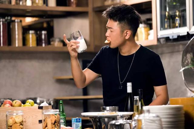 �������´��ڞg�[�DƬ