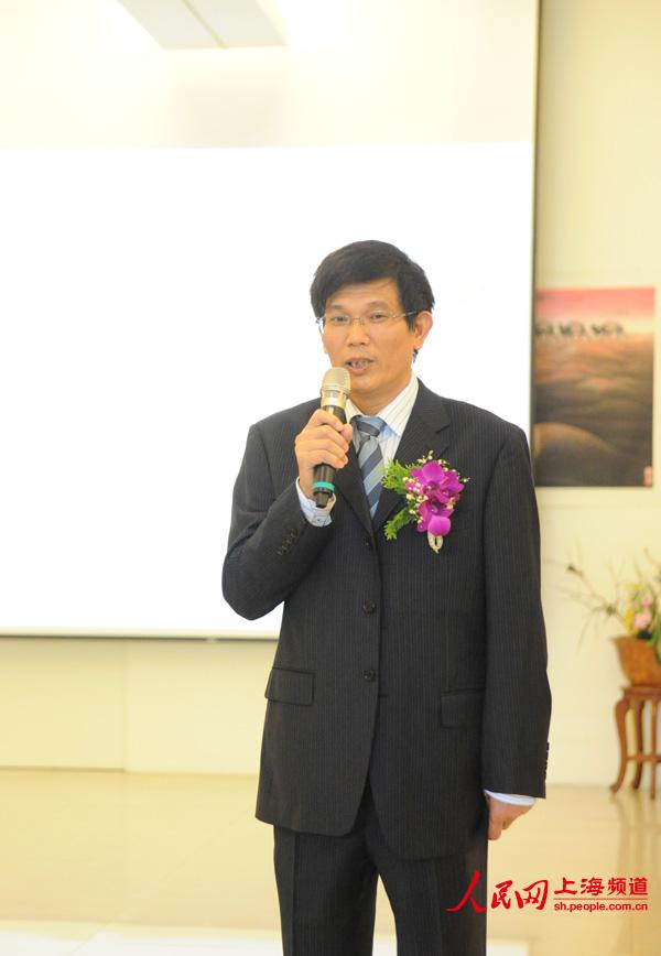 人民網(wǎng)股份有限公司副總裁官建文致辭。 人民網(wǎng)股份有限公司副總裁官建文致辭。