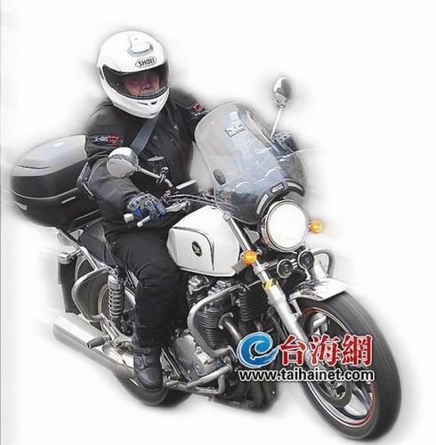臺灣大叔騎摩托游大陸 稱能環游大陸就不虛此生