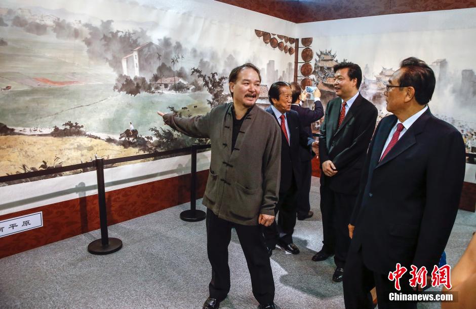 世界最長中國水墨畫“臺灣版《清明上河圖》”亮相北京 世界最長中國水墨畫“臺灣版《清明上河圖》”亮相北京