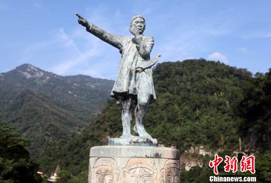 ̽�L�����_���ٔ�����ɽ���l��ʯ�l���M�D��