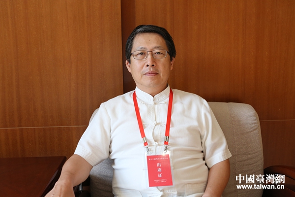 臺灣昆山科技大學國際學院院長丁仁方接受中國臺灣網專訪。(中國臺灣網 宣玲玲 攝) 臺灣昆山科技大學國際學院院長丁仁方接受中國臺灣網專訪。(中國臺灣網 宣玲玲 攝)