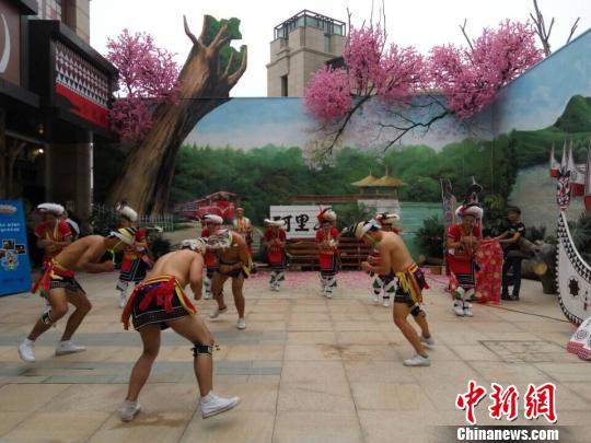 ���u�����_(t��i)��ζ��ʳ��(ji��)��������Ĵ���Ⱥ��ʳ�R����